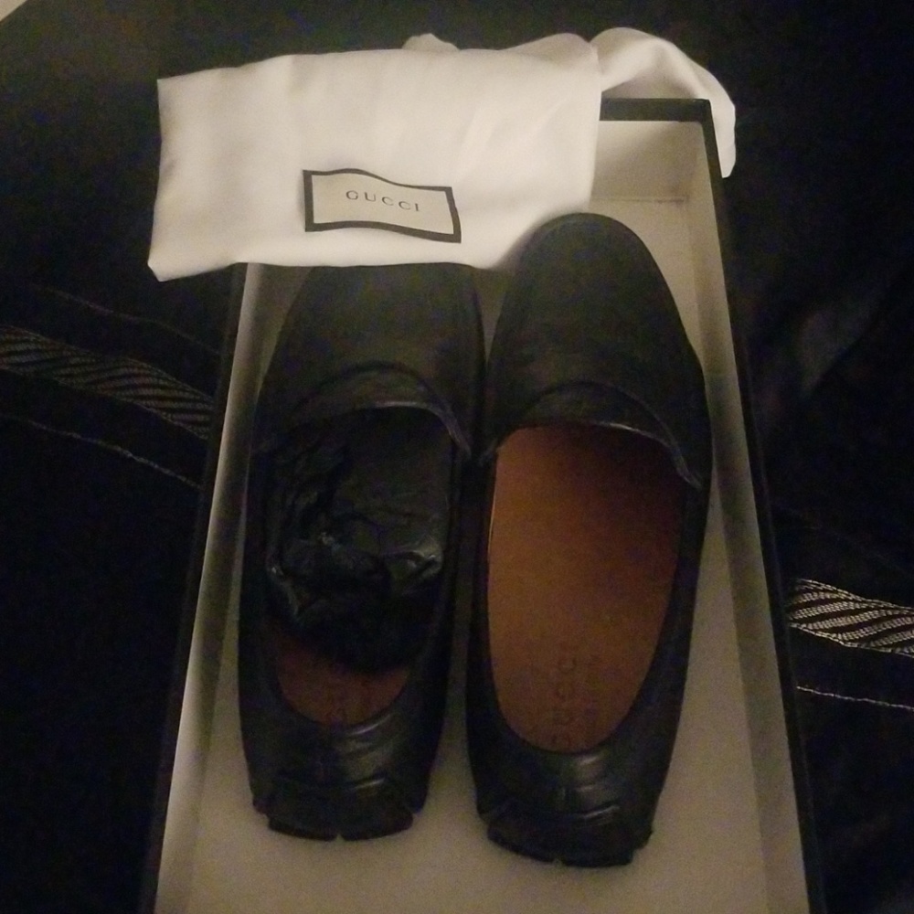 Gucci drivers size 7+ Authentic brand new!
